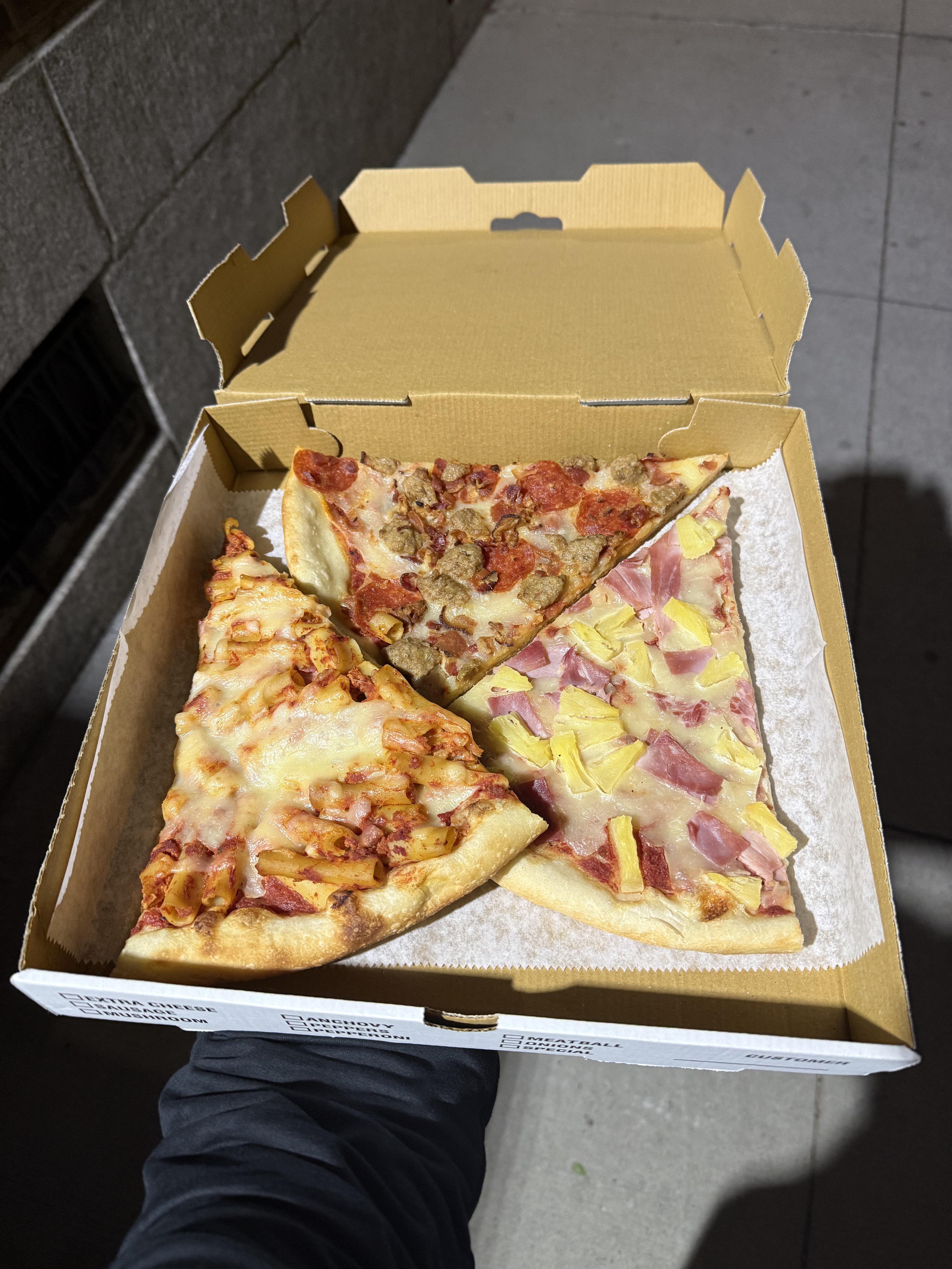 Meals haul photo at Francesco’s Pizza – UWS